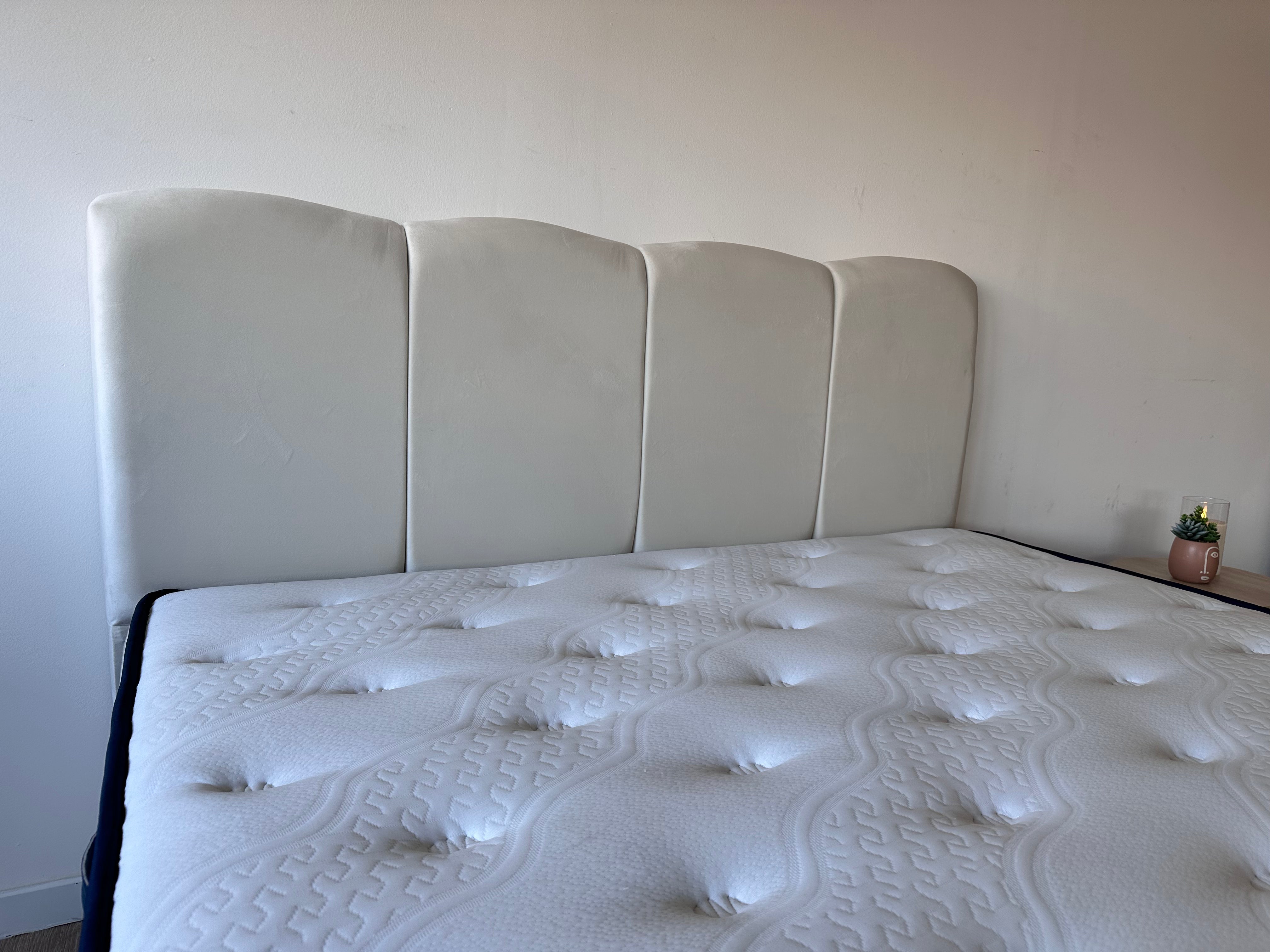 Lit Coffre CELIA Velours Blanc Cassé