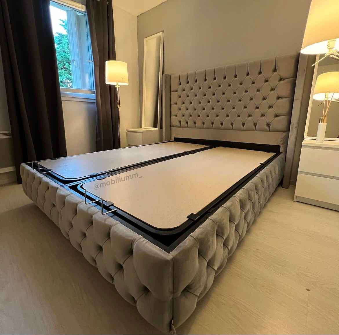 Lit Coffre CLOUTE Velours Gris
