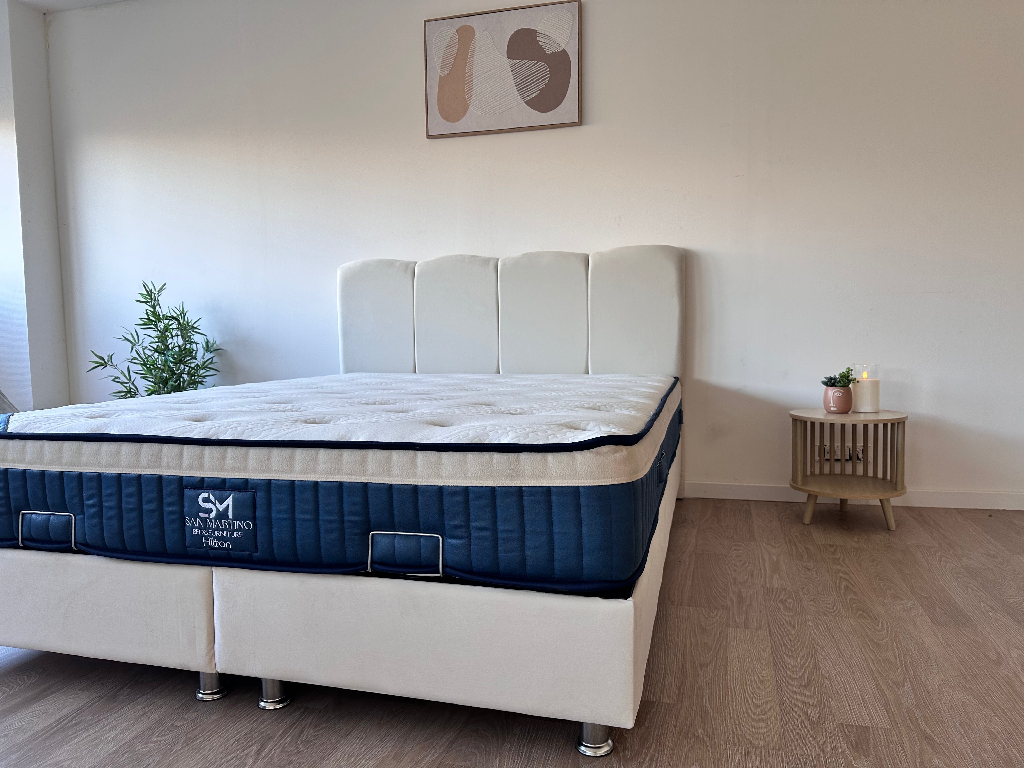 Lit Coffre CELIA Velours Blanc Cassé