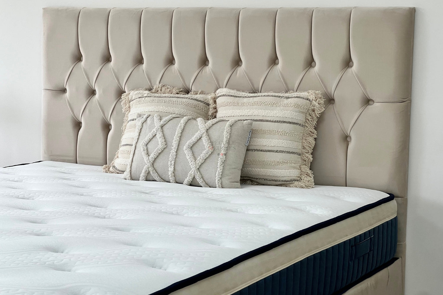 Lit Coffre HUGO Velours Beige